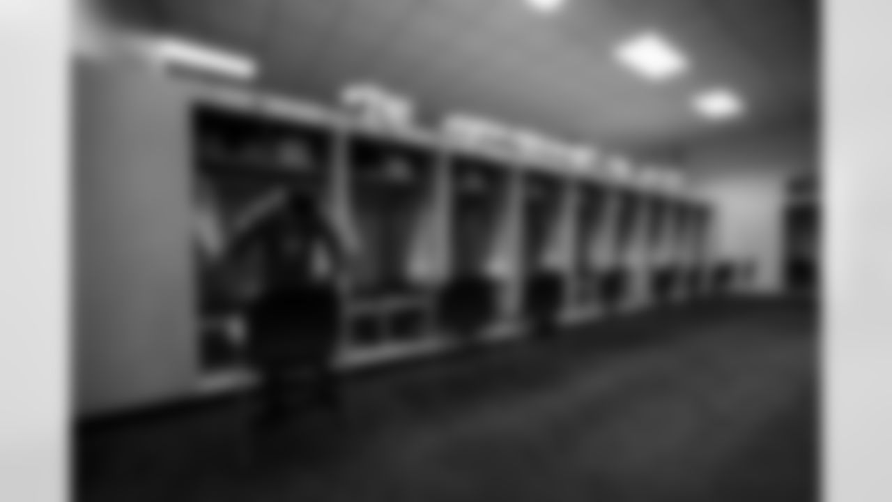 OLB Khalil Mack (52) and LB Del'Shawn Phillips (53)