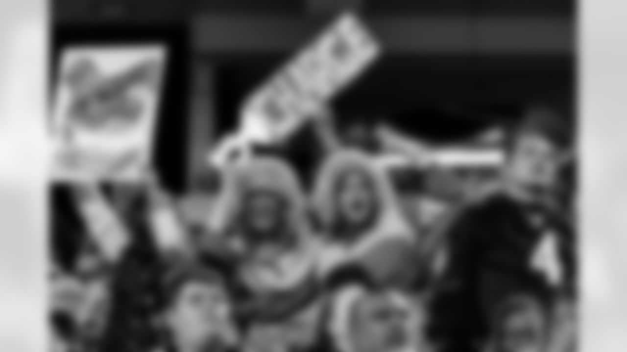 The Los Angeles Chargers play the Baltimore Ravens on Monday, November 25, 2024 at SoFi Stadium in Inglewood, CA.
[FINAL SCORE: LAC 23 - BAL 30]