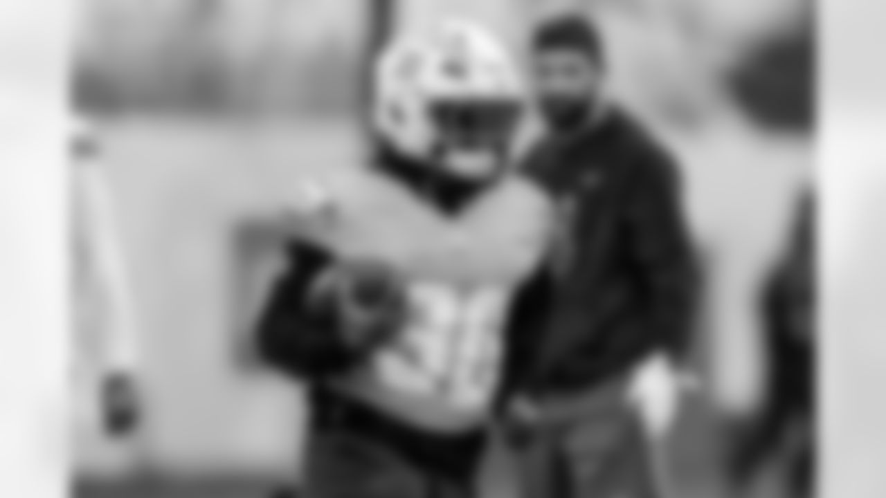 The Los Angeles Chargers play the Houston Texans on Wednesday, December 31, 2025 at SoFi Stadium in Inglewood, CA.
[FINAL SCORE: HOU 20 - LAC 16]