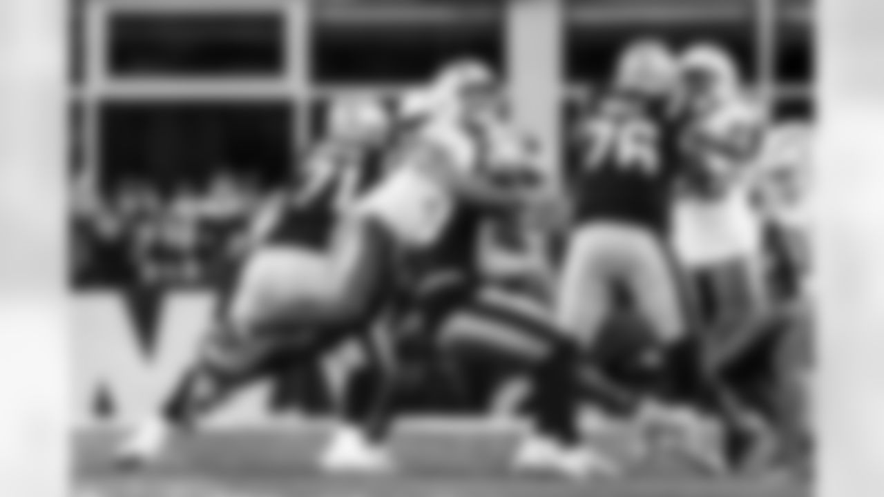 OLB Tuli Tuipulotu (45)