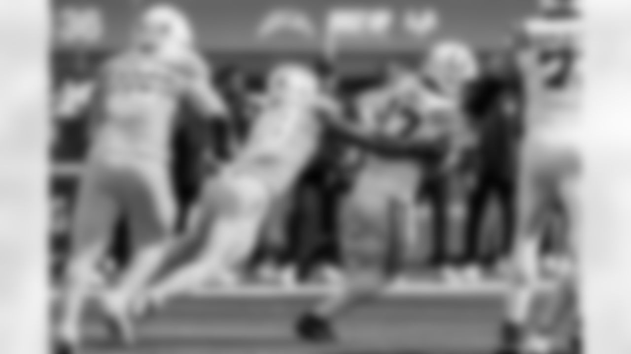 Check out the best shots from the Chargers Week 7 matchup against the Colts!