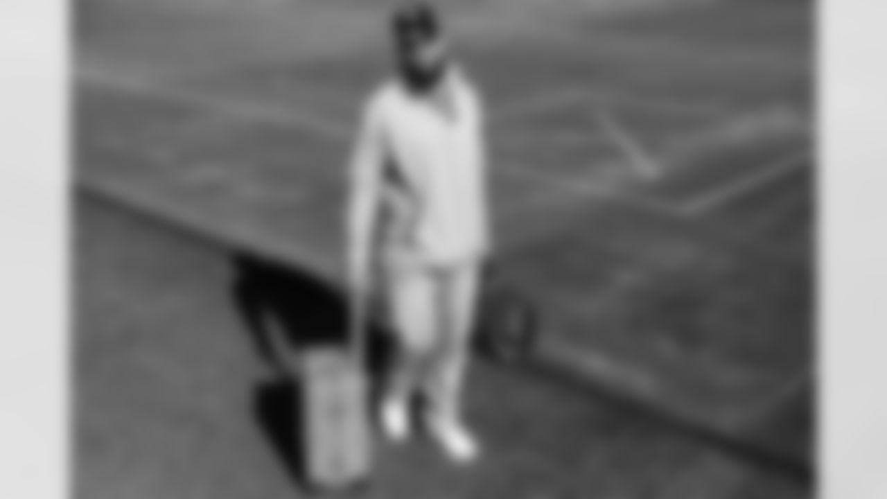 Los Angeles Chargers WR Keenan Allen (13) travels to New England on Friday, Jan. 9, 2025 for the Wild Card matchup against the New England Patriots.