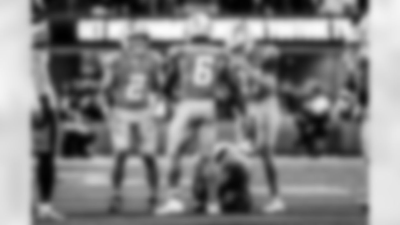 Take a look back at the Chargers Week 10 matchup with the Steelers in monochrome.