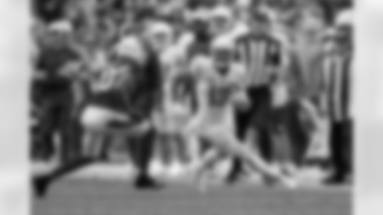 The Los Angeles Chargers play the Arizona Cardinals on Sunday, November 27, 2022 at State Farm Stadium in Glendale, AZ.
[FINAL SCORE: LAC 25 - AZ 24]