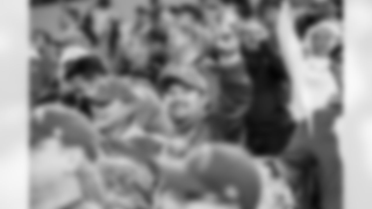 The Los Angeles Chargers play the Denver Broncos on Thursday, December 19, 2024 at SoFi Stadium in Inglewood, CA.
[FINAL SCORE: LAC 34 - DEN 27]