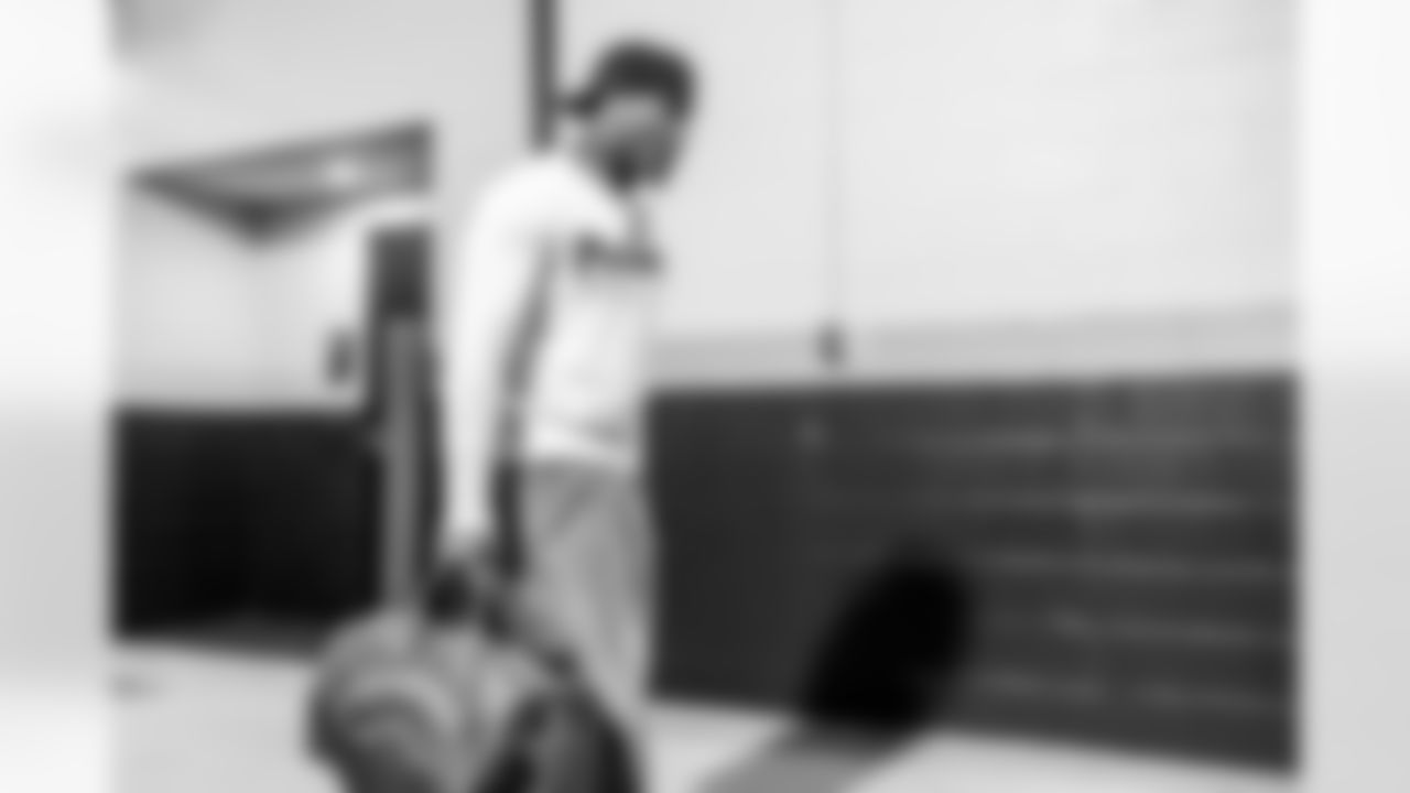 The Los Angeles Chargers play the New England Patriots on Sunday, December 3, 2023 at Gillette Stadium in Foxborough, MA.
[FINAL SCORE: LAC 6 - NE 0]