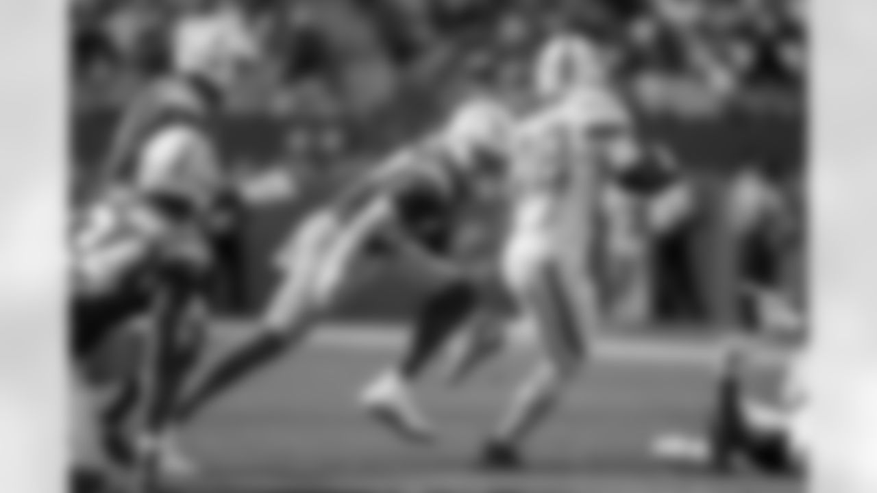 Take a look back at the best photos of the Chargers 2025 draft class in their inaugural NFL campaign.