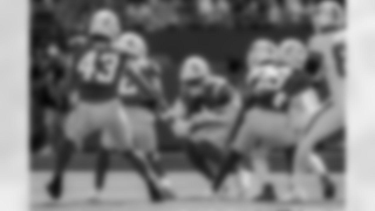 Check out the best shots from the Chargers Week 6 matchup against the Dolphins!