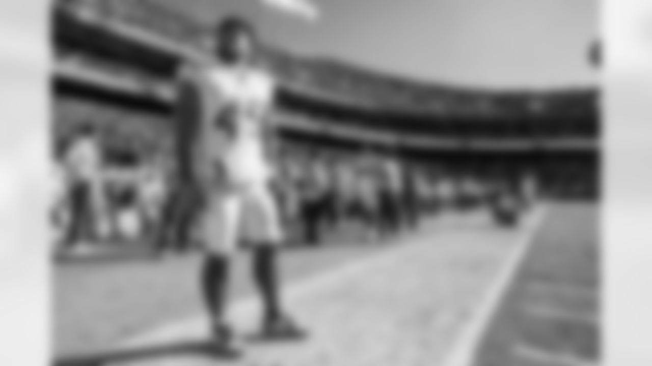 Take a look back at the best photos of Tuli Tuipulotu's 2025 campaign.