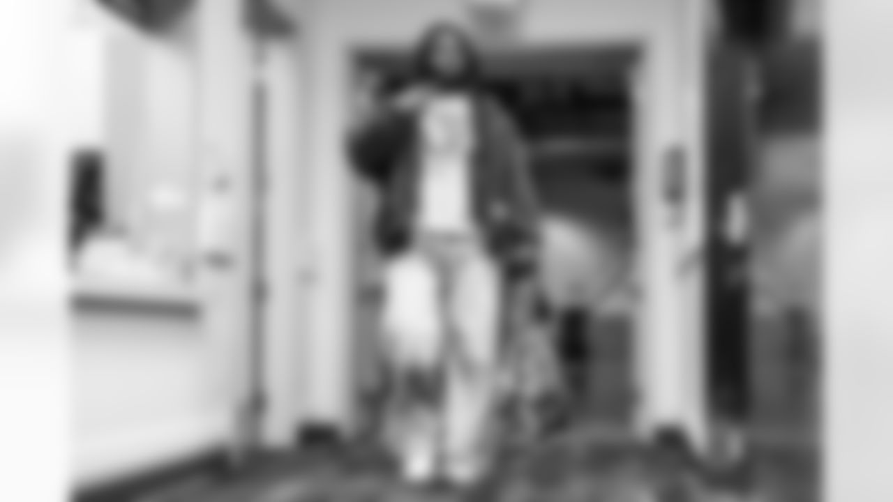 DL Da'Shawn Hand (91)