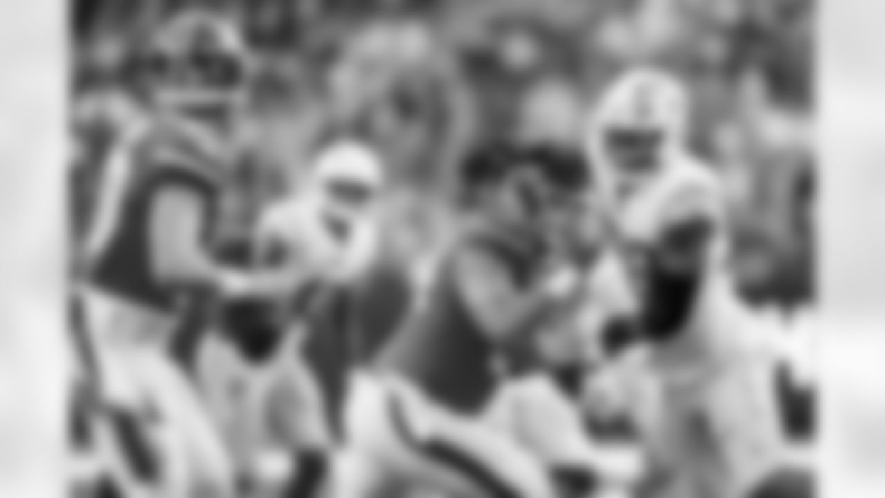 Take a look at the best photos of Chargers 2026 free agent Odafe Oweh