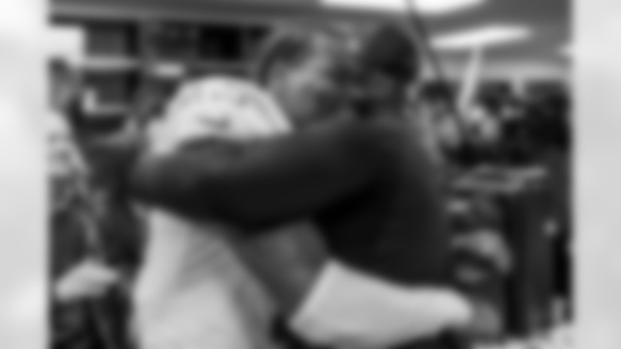 Check out the best shots from the Chargers Week 15 matchup against the Chiefs!