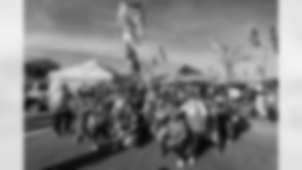 The Los Angeles Chargers play the Denver Broncos on Thursday, December 19, 2024 at SoFi Stadium in Inglewood, CA.
[FINAL SCORE: LAC 34 - DEN 27]