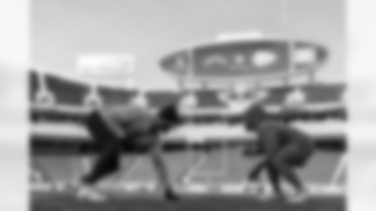 Check out the best shots from the Chargers Week 15 matchup against the Chiefs!