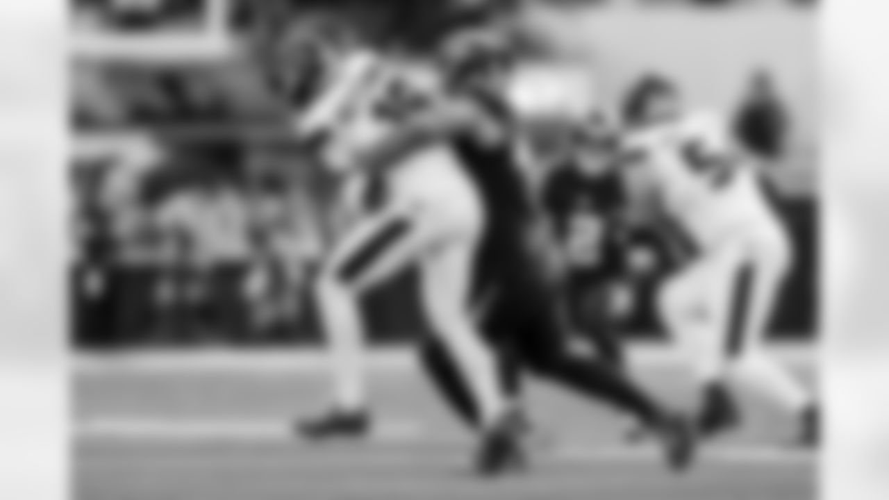 OLB Tuli Tuipulotu (45)