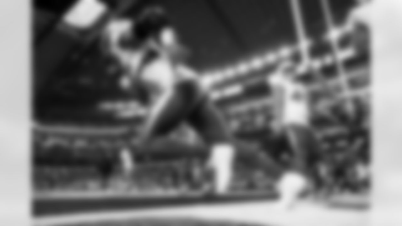 Check out the best shots from the Chargers Week 16 matchup against the Cowboys!