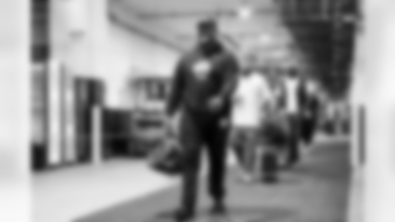 DL Naquan Jones (96)