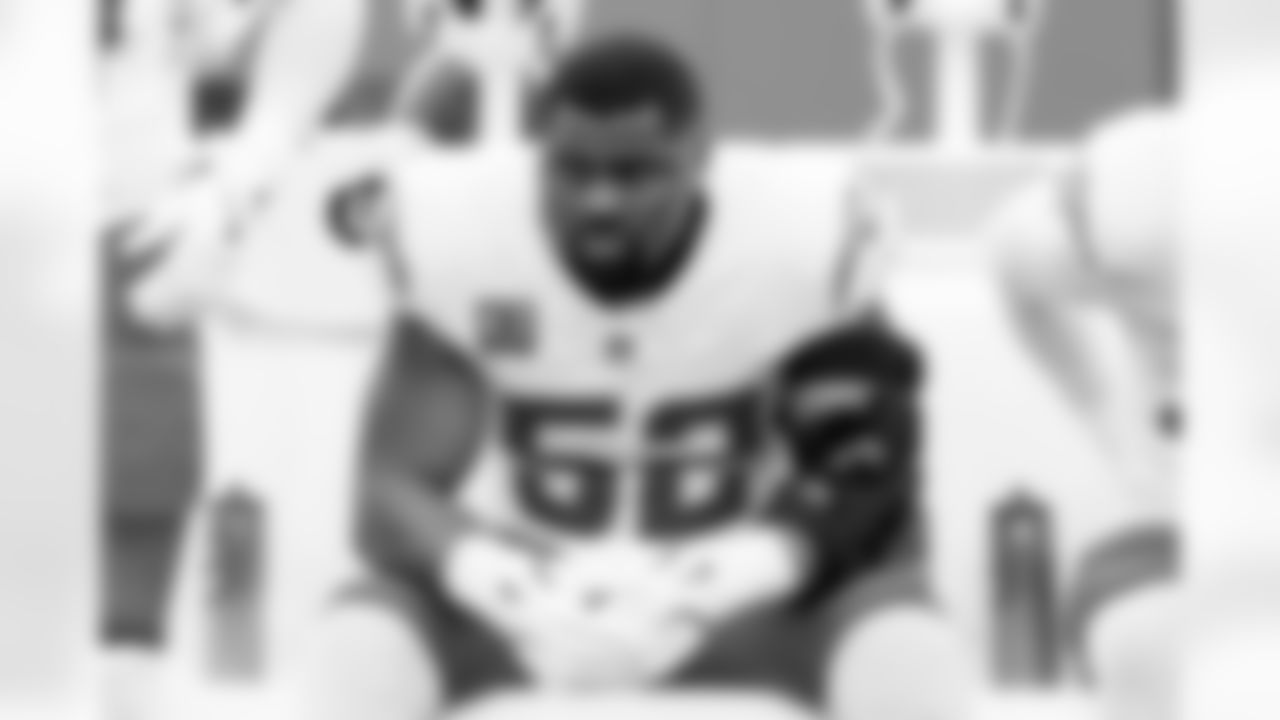 Check out the best shots from the Chargers Week 9 matchup against the Titans!