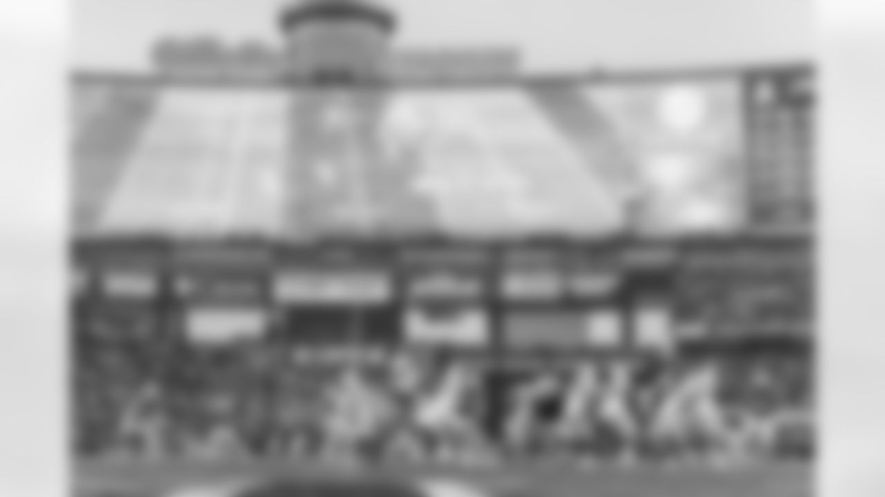 The Los Angeles Chargers play the New England Patriots on Sunday, December 3, 2023 at Gillette Stadium in Foxborough, MA.
[FINAL SCORE: LAC 6 - NE 0]