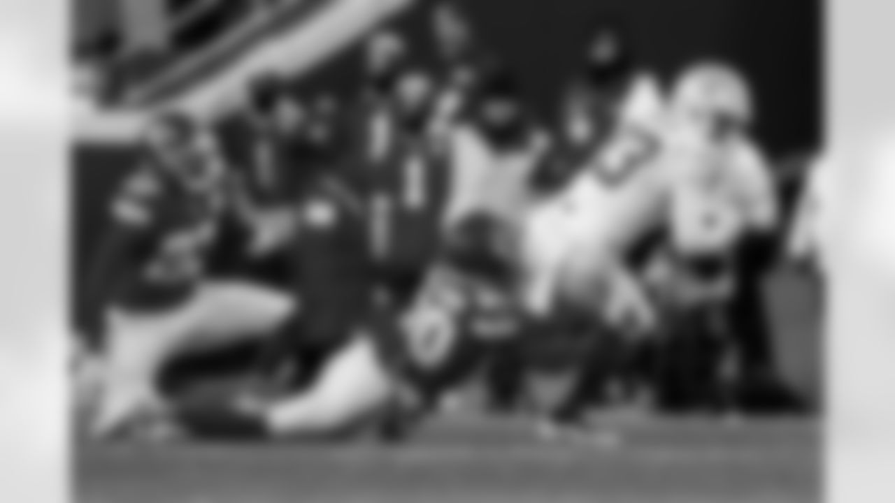 Check out the best shots from the Chargers Week 15 matchup against the Chiefs!