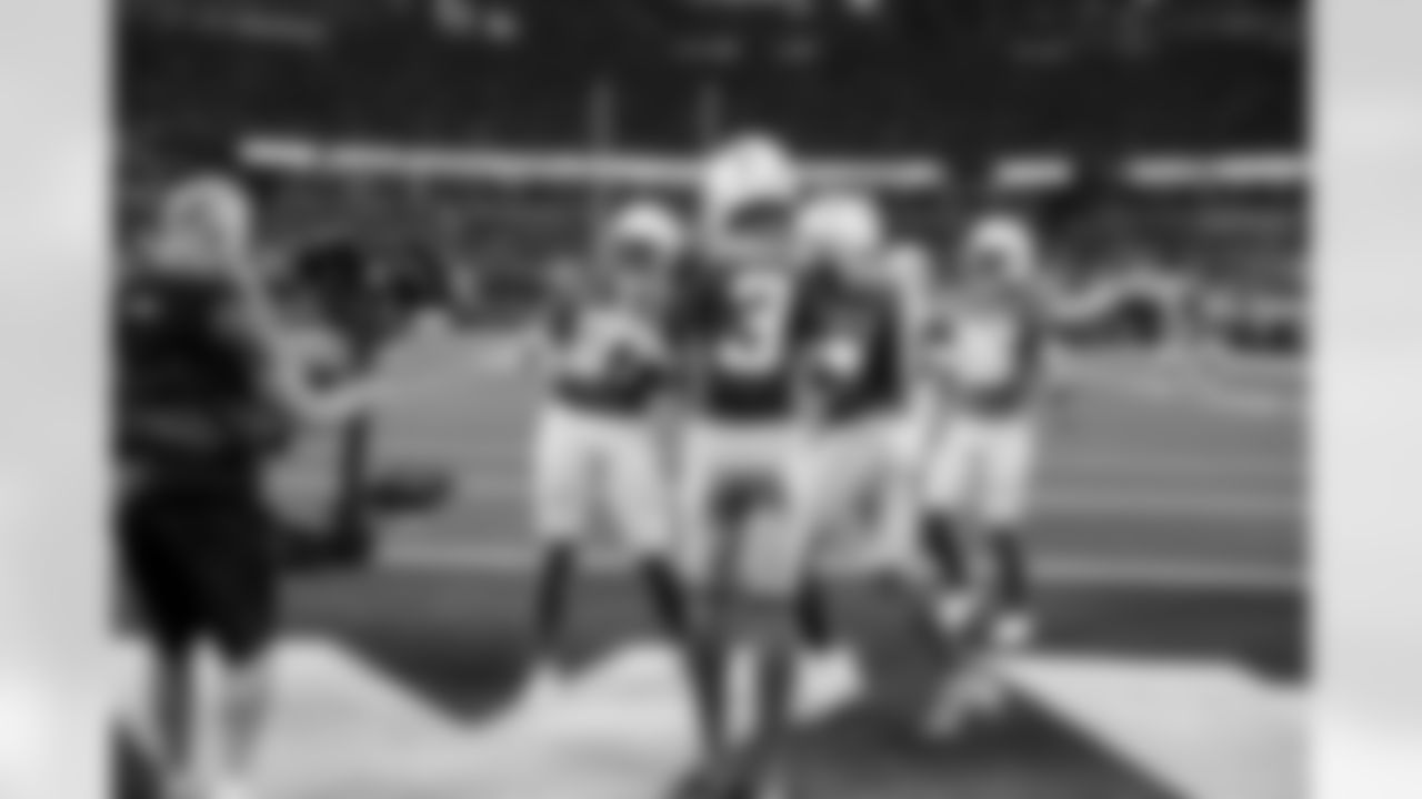 S Derwin James Jr. (3) and S RJ Mickens (27)