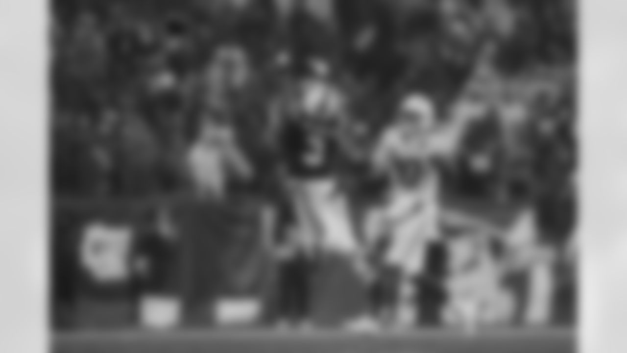 The Los Angeles Chargers play the New England Patriots on Sunday, December 3, 2023 at Gillette Stadium in Foxborough, MA.
[FINAL SCORE: LAC 6 - NE 0]