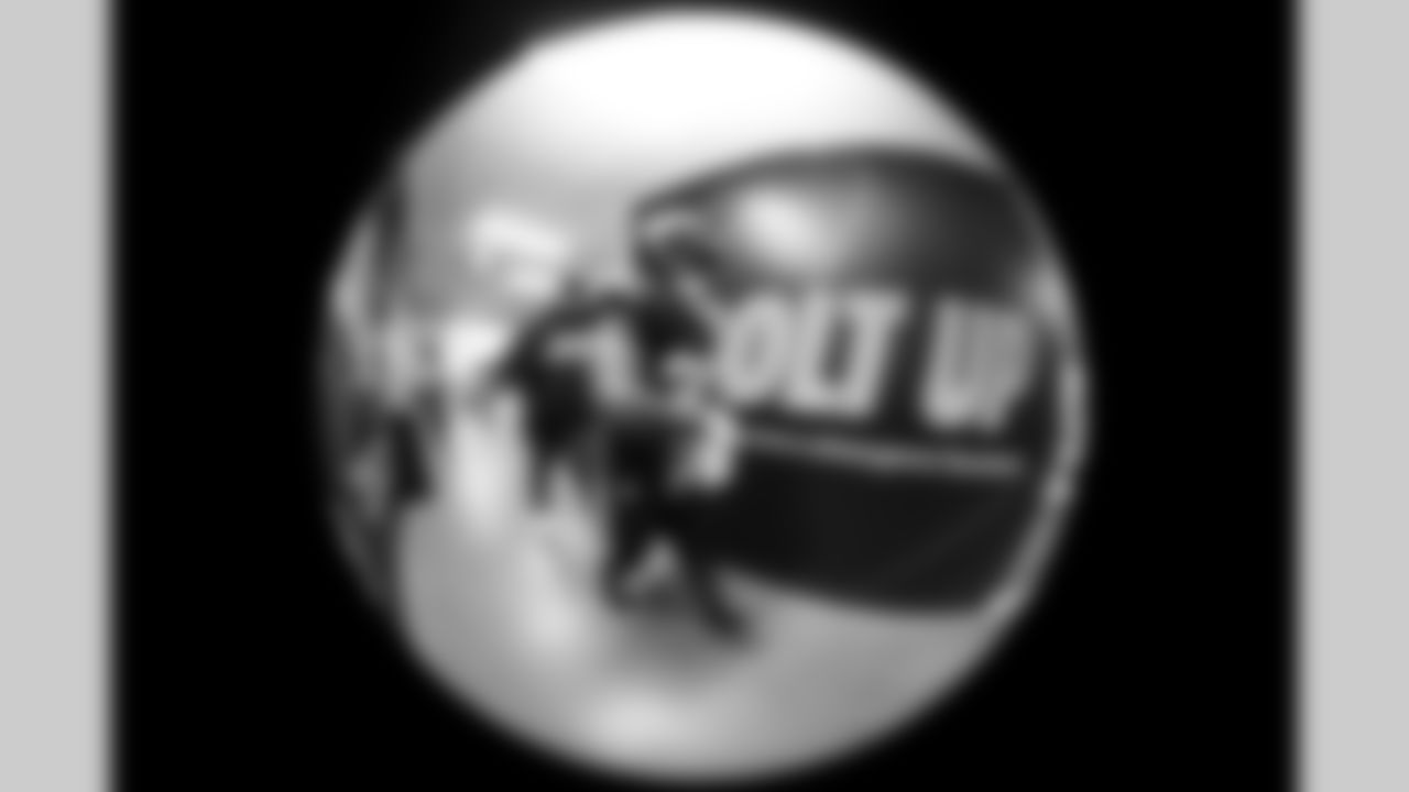 RB Kimani Vidal (30)