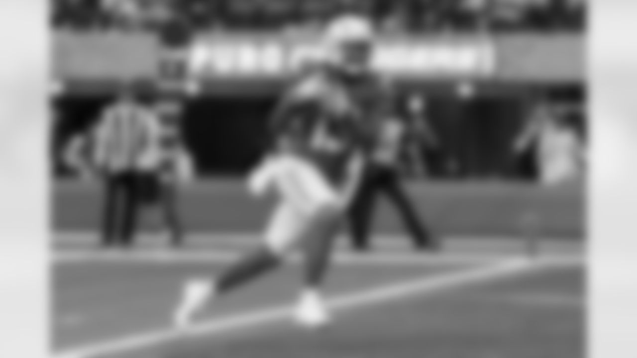 The Los Angeles Chargers play the Las Vegas Raiders on Sunday, October 1, 2023 at SoFi Stadium in Inglewood, CA.
[FINAL SCORE: LAC 24 - LV 17]