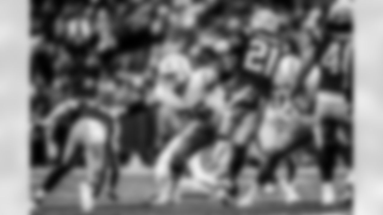 Take a look back at the Chargers Week 17 matchup with the Patriots in monochrome!