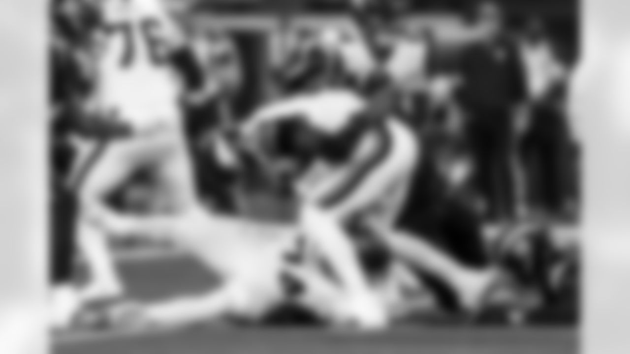 DL Justin Eboigbe (92)