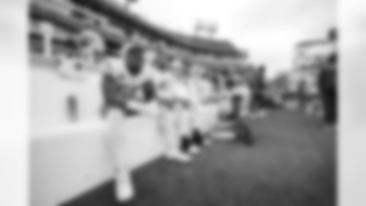 OLB Khalil Mack (52)