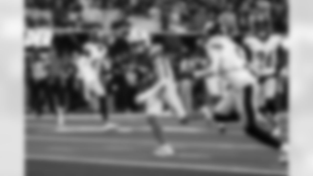 WR Ladd McConkey (15)