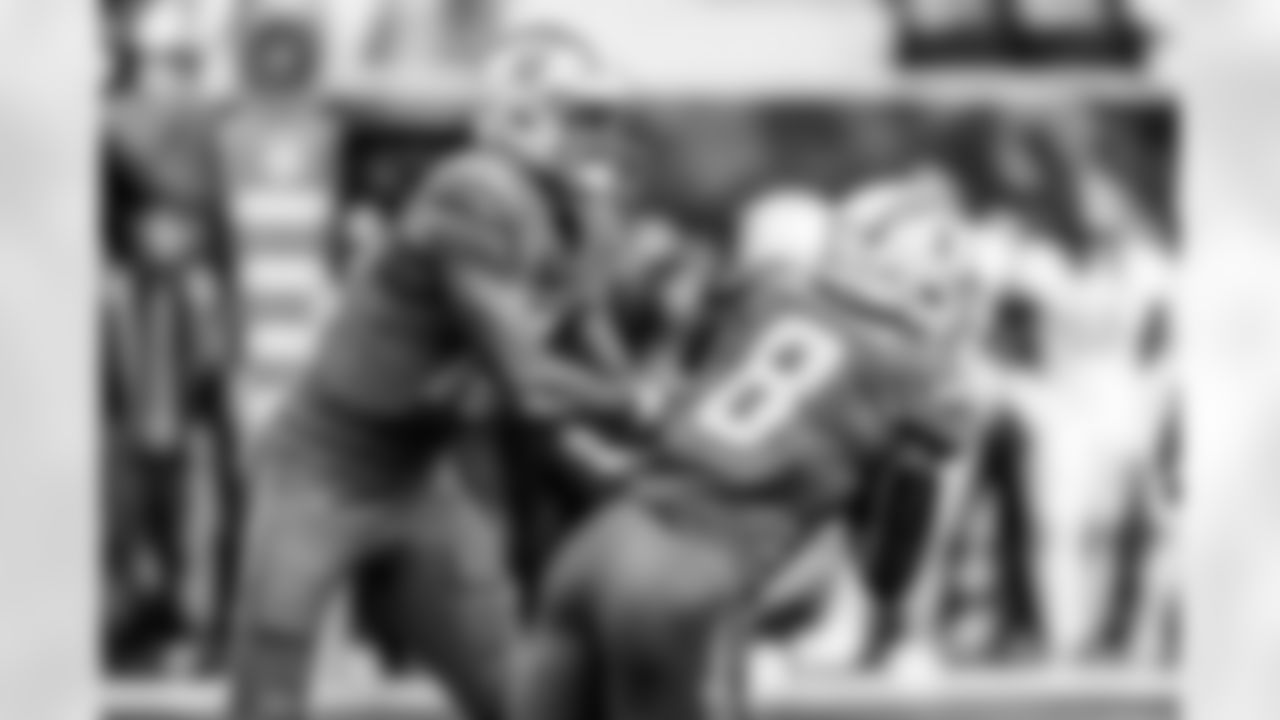 Take a look back at the Chargers Week 5 matchup with the Commanders in monochrome!