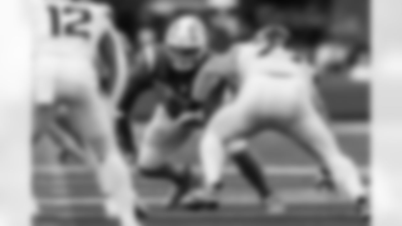 The Los Angeles Chargers agreed to terms on a multi-year contract extension with defensive lineman Teair Tart