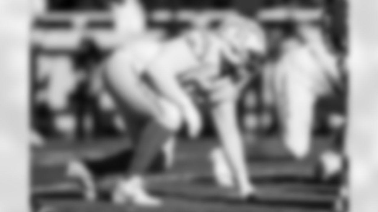 Check out the best shots from the Chargers Week 15 matchup against the Chiefs!