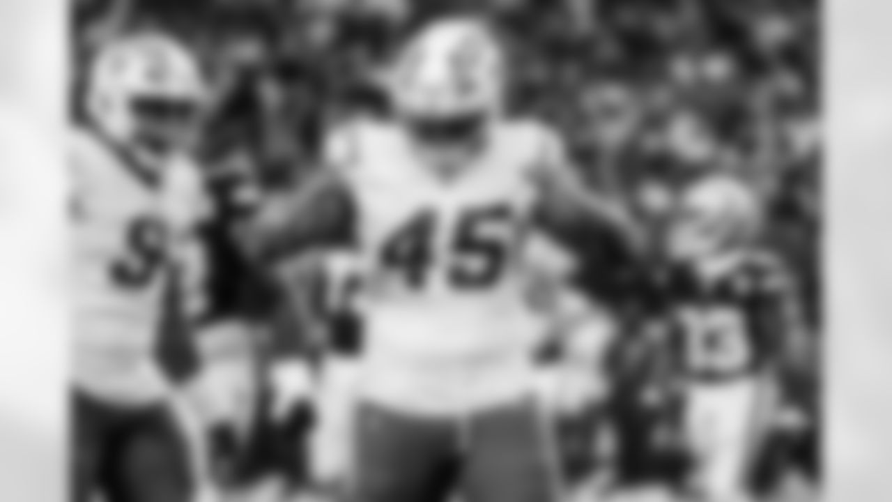 OLB Tuli Tuipulotu (45)