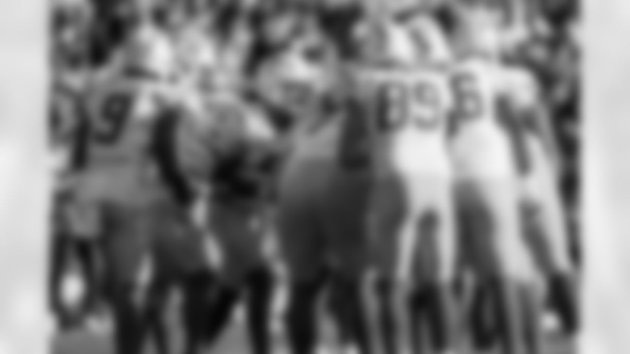 Check out the best shots from the Chargers Week 18 matchup against the Broncos!