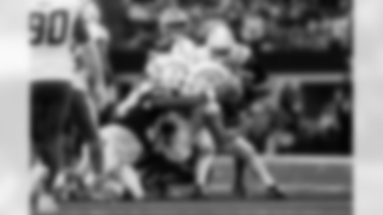 Check out the best shots from the Chargers Week 16 matchup against the Cowboys!