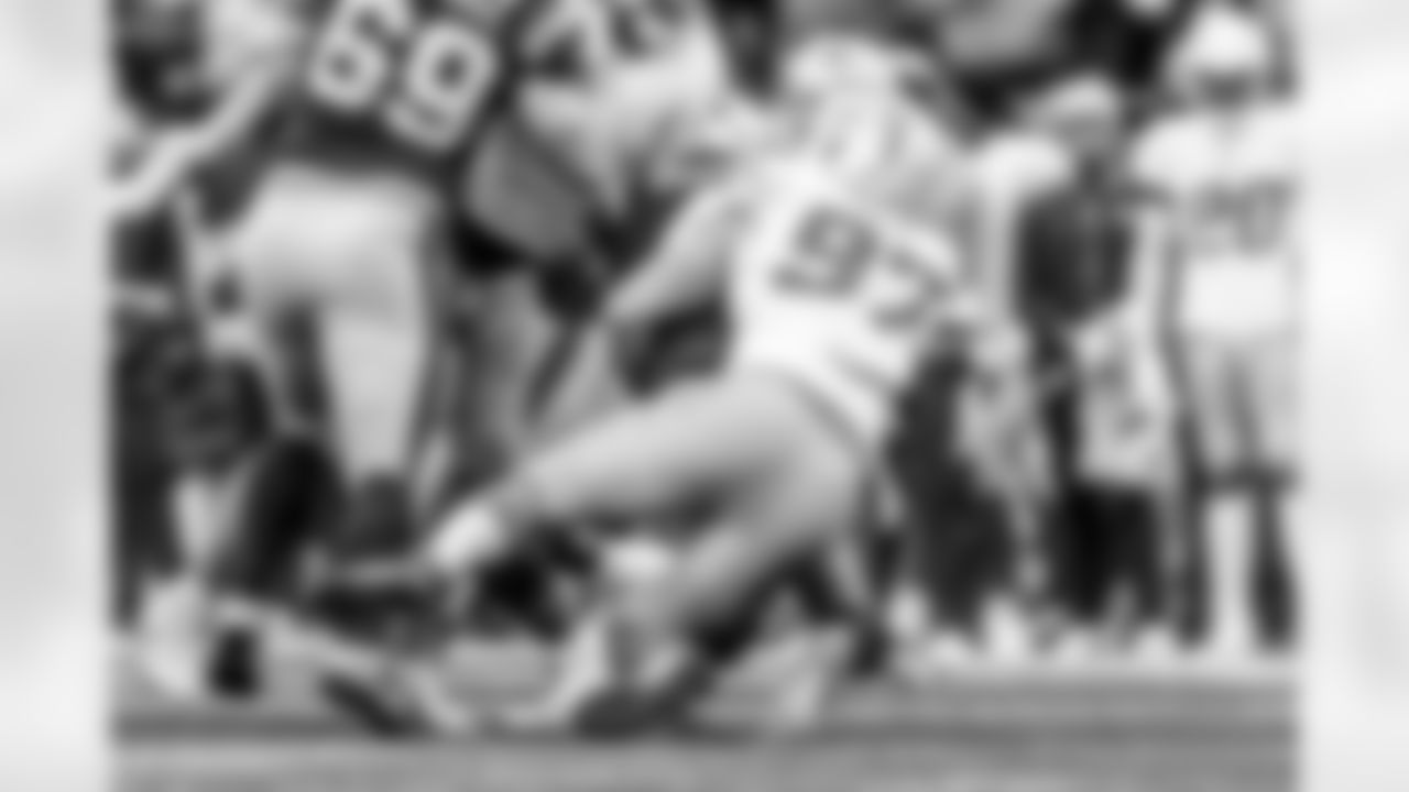 Take a look back at the Chargers Week 17 matchup with the Patriots in monochrome!