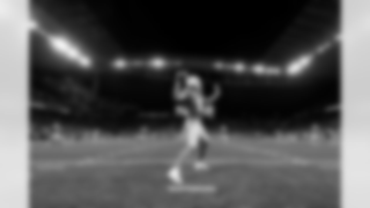 Take a look back at the best photos of Justin Herbert's 2025 campaign.