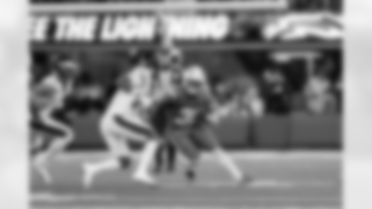 RB Kimani Vidal (30)