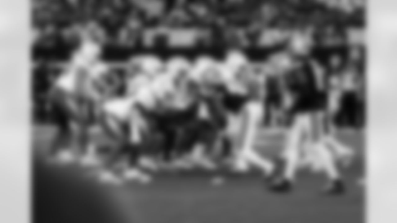 Check out the best shots from the Chargers Week 16 matchup against the Cowboys!