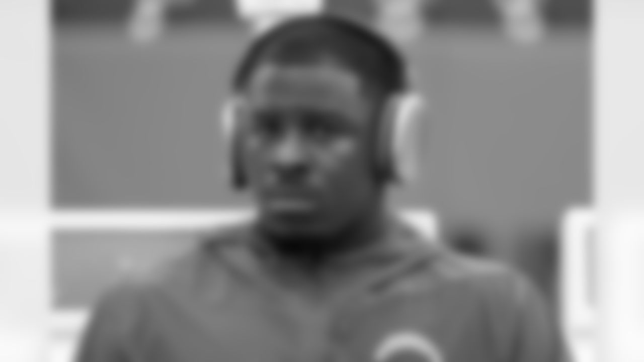 Check out the best shots from the Chargers Week 9 matchup against the Titans!