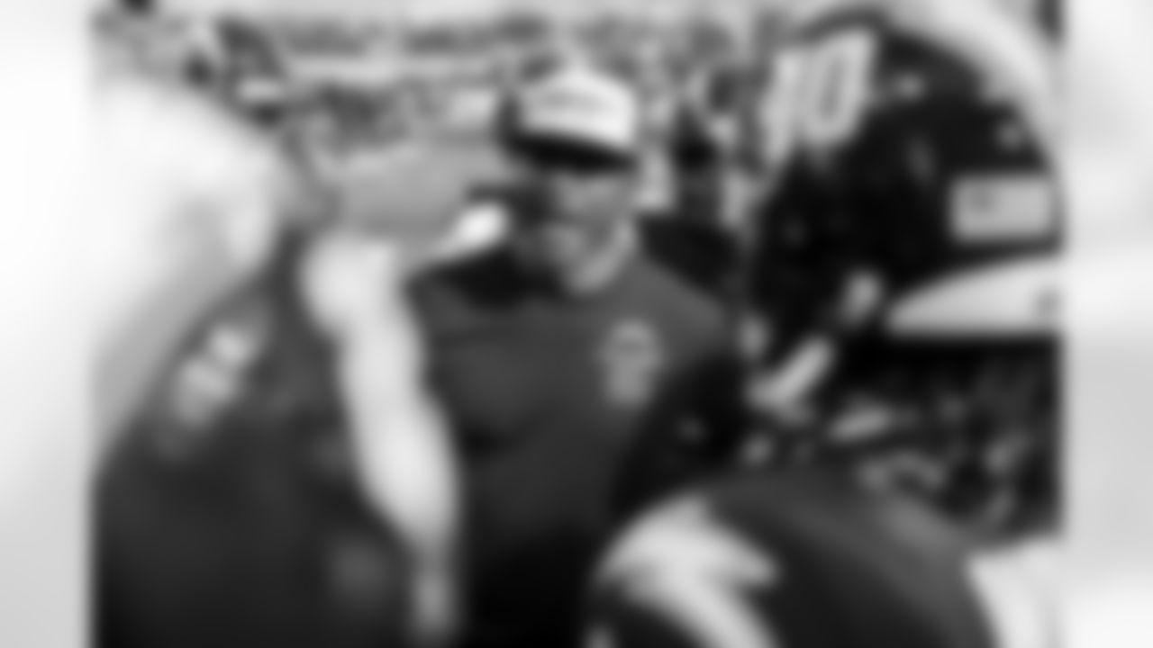 Defensive Backs Coach Steve Clinkscale