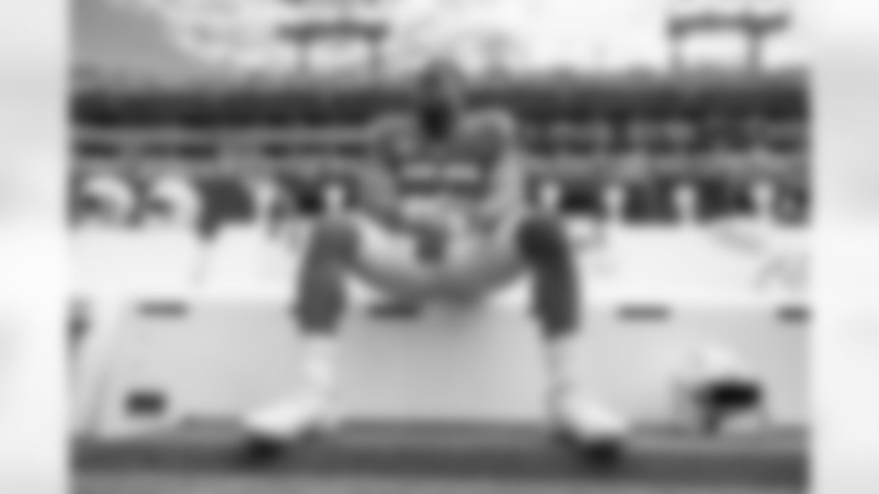 The Los Angeles Chargers play the Tennessee Titans on Sunday, September 17, 2023 at Nissan Stadium in Nashville, TN.
[FINAL SCORE: TEN 27 - LAC 24]