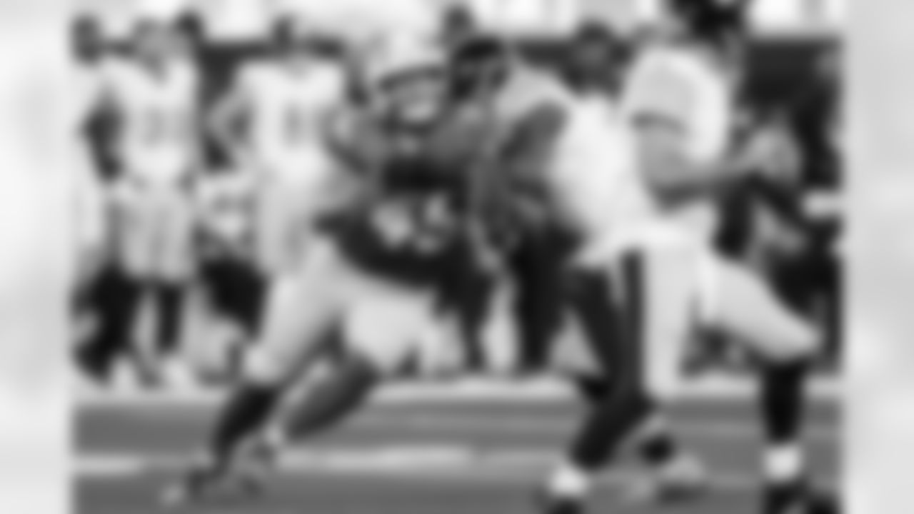 Check out the best shots from the Chargers Week 10 matchup against the Steelers!