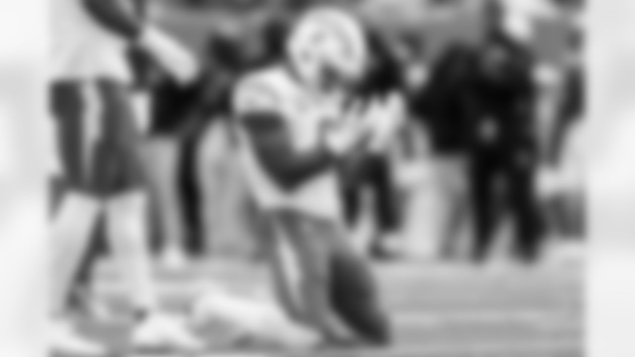 Check out the best shots from the Chargers Week 9 matchup against the Titans!