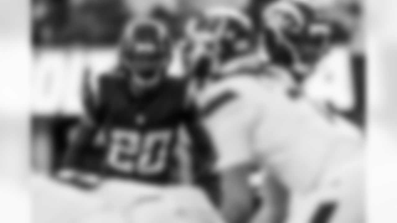 Check out the best shots from the Chargers Week 17 matchup against the Texans!