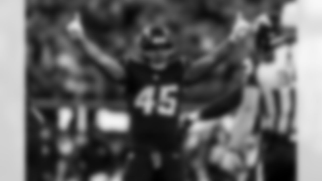 Chargers OLB Tuli Tuipulotu (#45) in action during their Pro Bowl season.