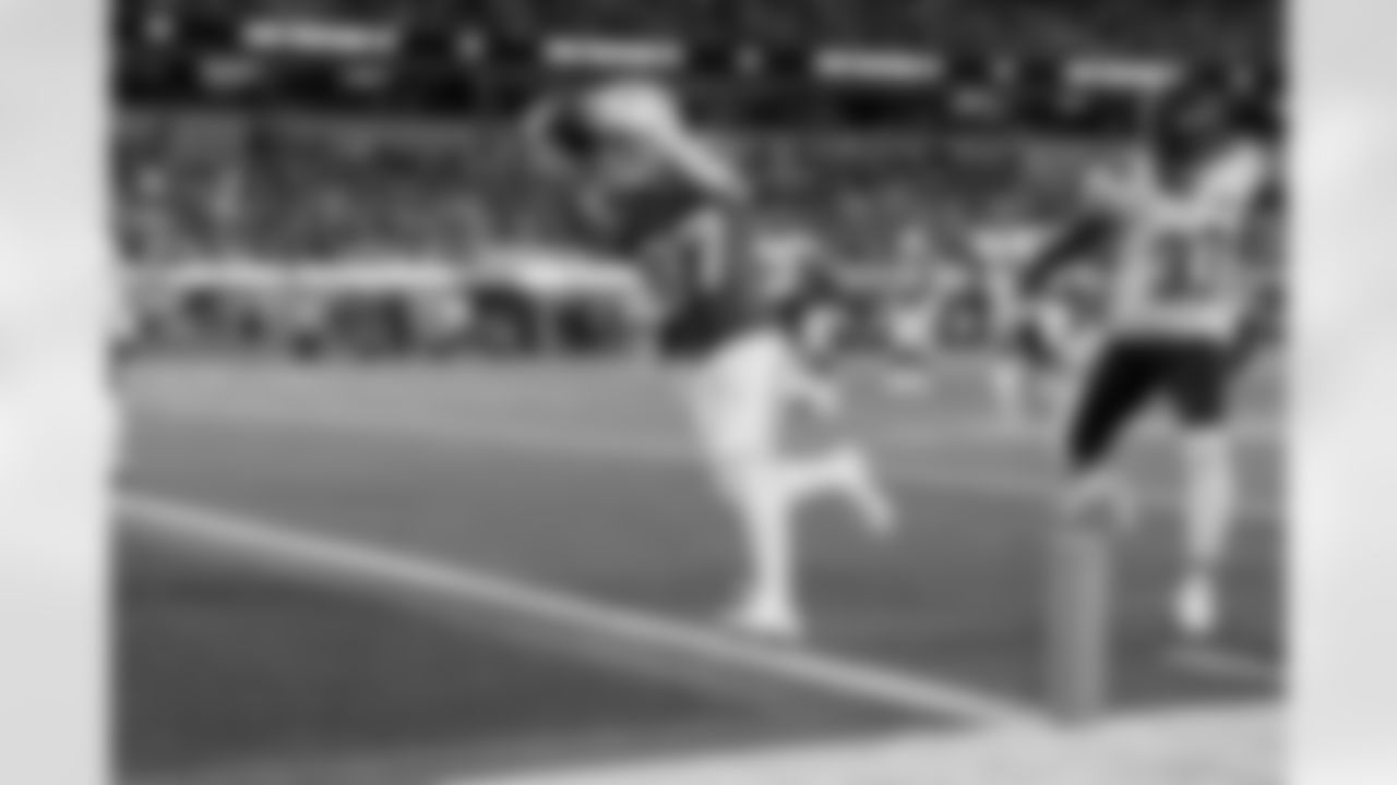 The Los Angeles Chargers play the Chicago Bears on Sunday, October 29, 2023 at SoFi Stadium in Inglewood, CA.
[FINAL SCORE: LAC 30 - CHI 10]